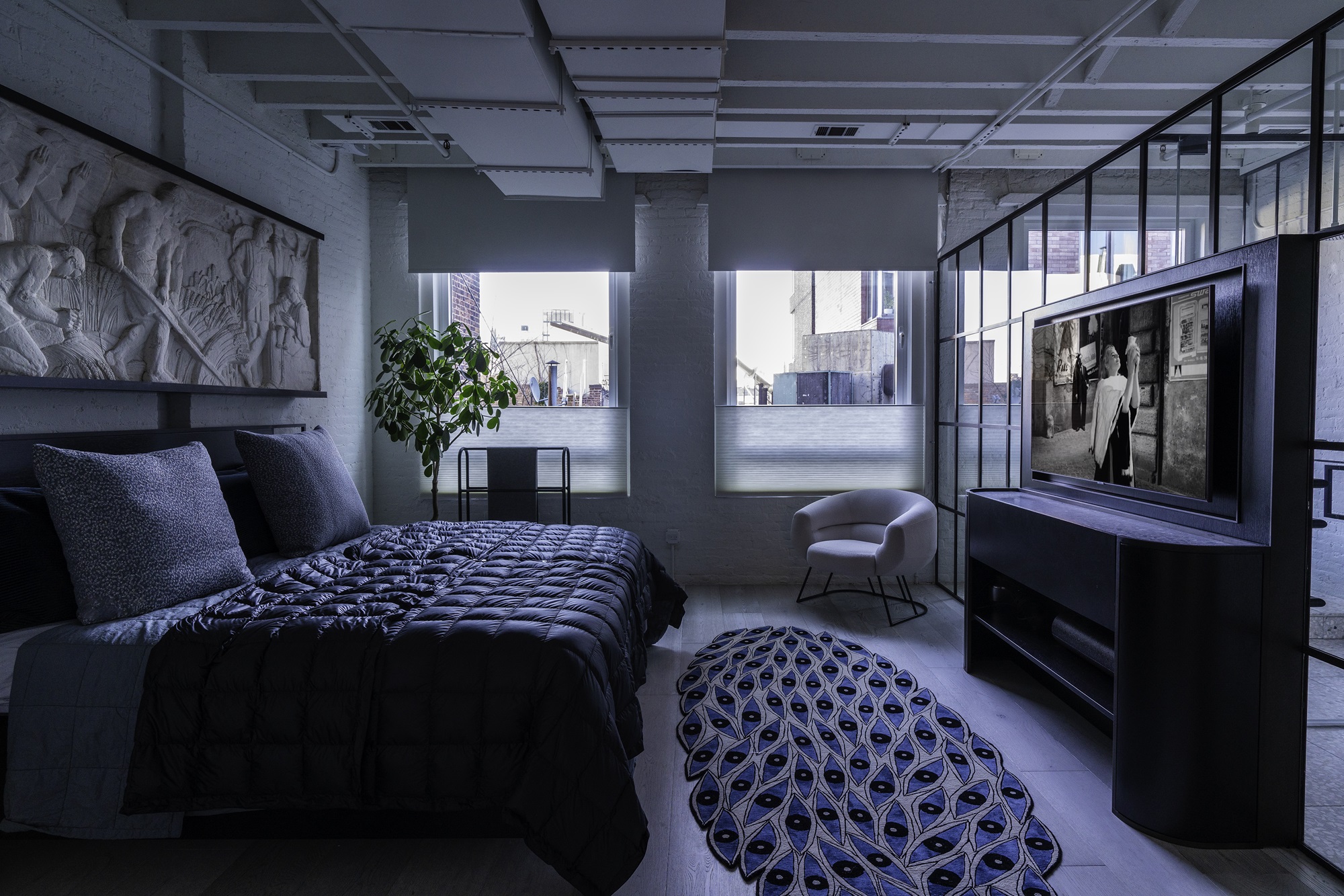 smart home automation, lutron dealer, seattle washington, bellevue, ketra lighting, bedroom, mansion, loft